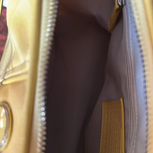 New Coach Yellow Shoulder Bag Never Used - Picture 9 of 14